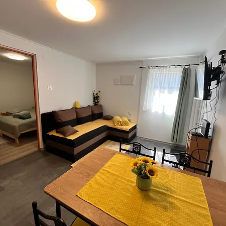 Ferienhaus Kicsi Rigo Nyaralohaz Lakitelek